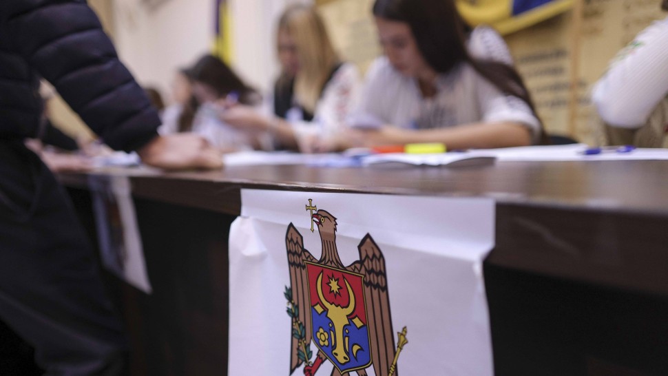 Cetățenii Republicii Moldova pot vota în 14 orașe din România la alegerile parlamentare. Harta secțiilor de votare