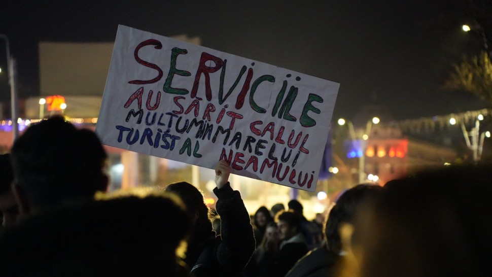 A patra zi de proteste în Piața Universității. Peste 1.500 de studenți și tineri sunt în stradă
