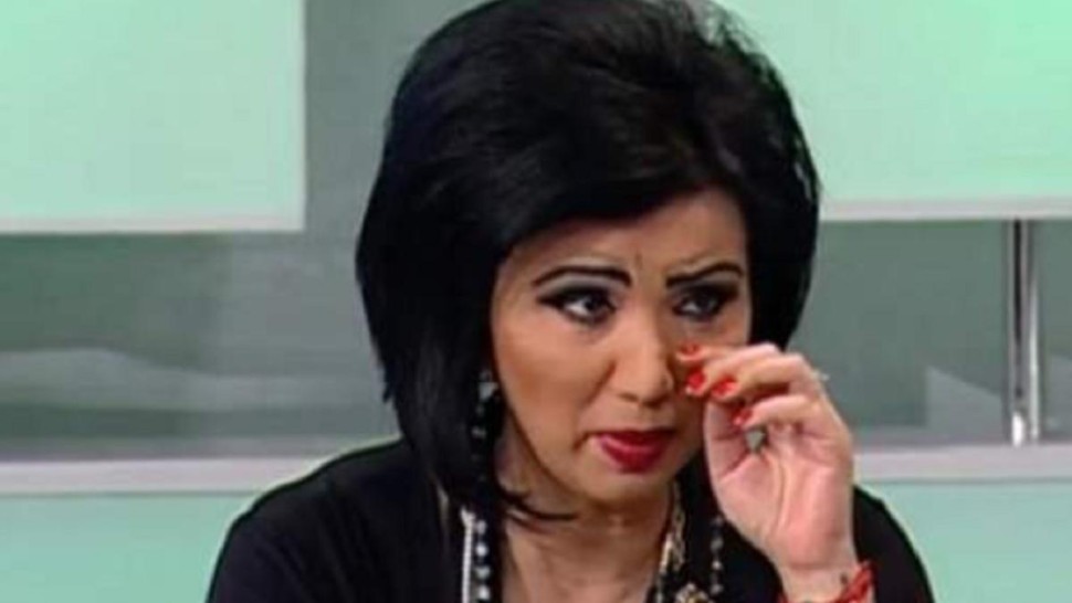 Scandal Adriana Bahmuțeanu gonită de Poliție din cimitir. Oamenii legii au spus că o vor amenda pentru ultraj