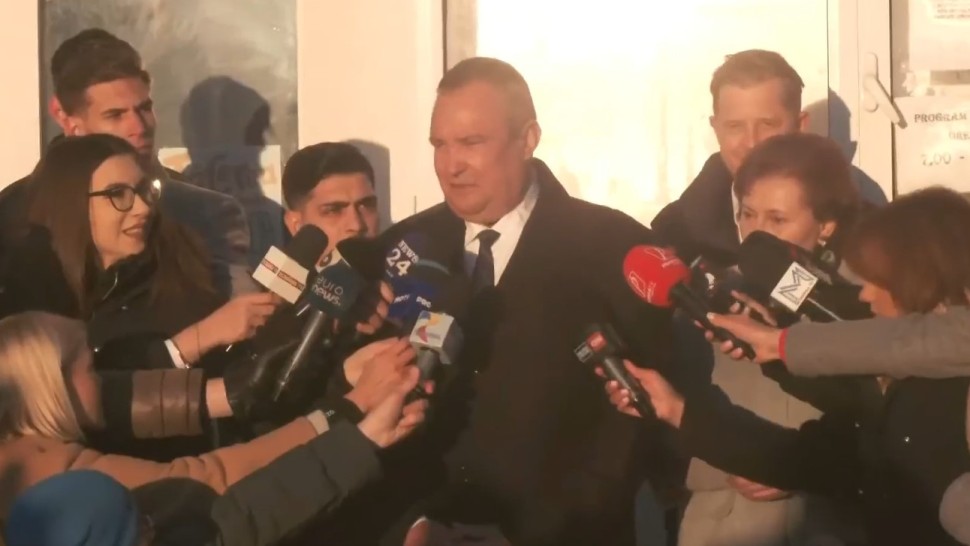 Nicolae Ciucă primul candidat care își exprimă votul. Liderul PNL a ajuns la ora 8 la secția de vot Este o zi importantă pentru România VIDEO