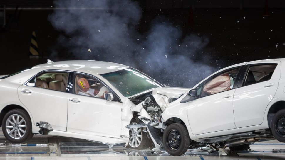 Cel mai sigur loc din mașină în caz de accident. Oferă cea mai mare siguranță în cazul unei coliziuni