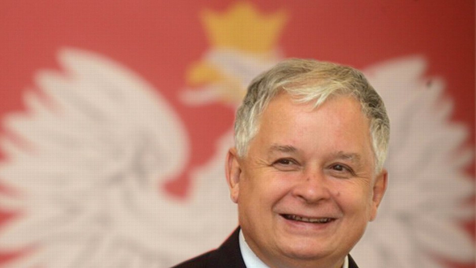 Parlamentul din Polonia ridică imunitatea liderului opoziției Lech Kaczynski acuzat de agresiunea unui activist