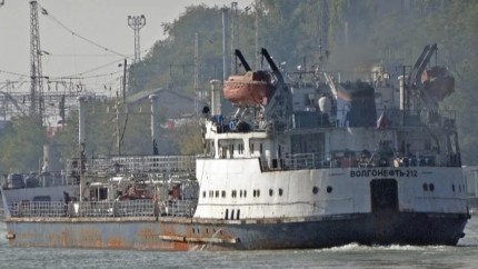 Alertă în Marea Neagră. Două petroliere rusești grav avariate de furtună au declanșat o deversare de petrol