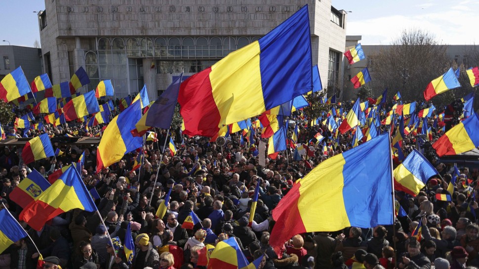 Susținătorii lui Călin Georgescu organizează următorul pas pe grupurile de comunicare Trebuie să se iasă masiv în stradă