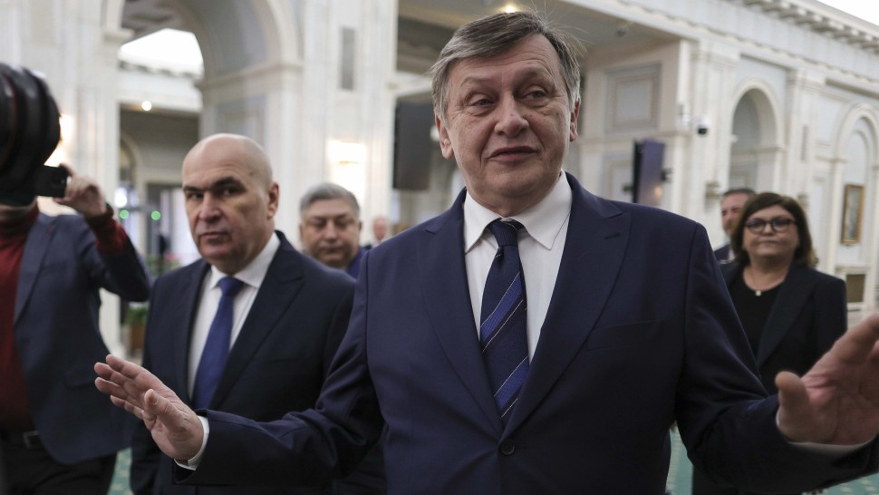Crin Antonescu cere convocarea CSAT. Ilie Bolojan pregătește ședința UPDATE