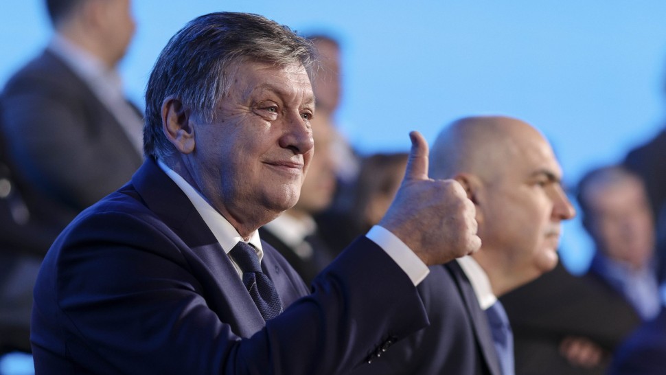 Liderii partidelor de coaliție PSD PNL și UDMR au semnat oficial protocolul pentru alianța electorală România înainte. Crin Antonescu candidatului unic la președinție