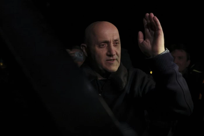 Horatiu Potra si Dorian Potra pleaca de la sectia 4 de politie din Bucuresti, 12 ianuarie 2024.