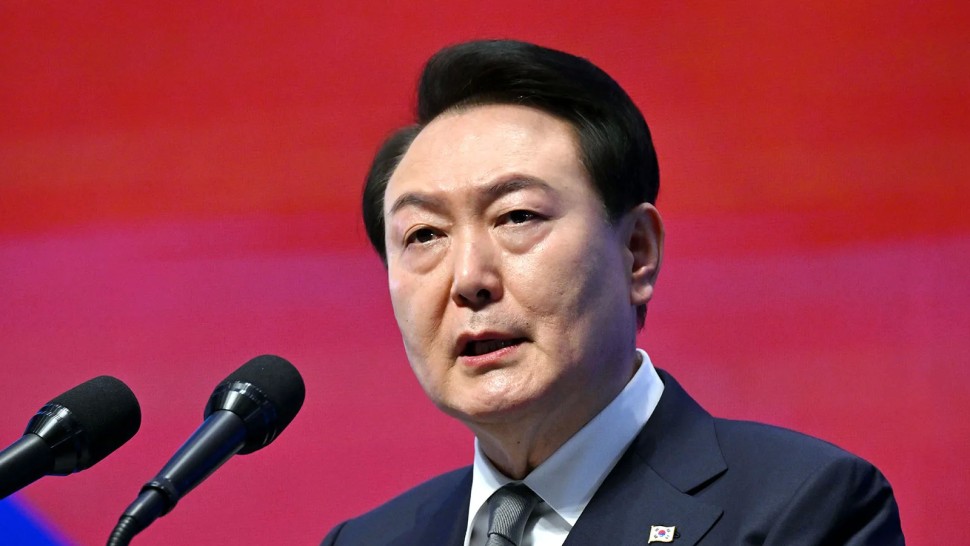 Anchetatorii din Coreea de Sud l-au arestat pe președintele destituit Yoon Suk Yeol în cadrul unei anchete privind insurecția