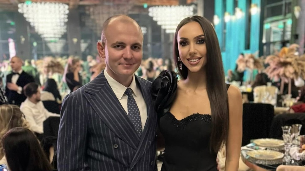 Andrei Gușă și artista Jessie Baneș s-au logodit după mai bine de patru ani de relație. Pregătiri pentru nunta anului Aseară am răspuns cu DA FOTO