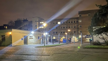 Doi polițiști din Berlin răniți în urma unei explozii ce a avut loc chiar în fața comisariatului. Unul dintre ei se află în stare gravă