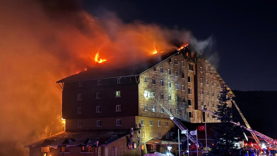 Pagube istorice în urma incendiilor din Los Angeles. Pierderi de peste 250 de miliarde de dolari. Coșmarul continuă