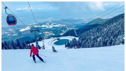 Două noi pârtii deschise în Poiana Brașov. Peste 47.000 de mc de zăpadă artificială