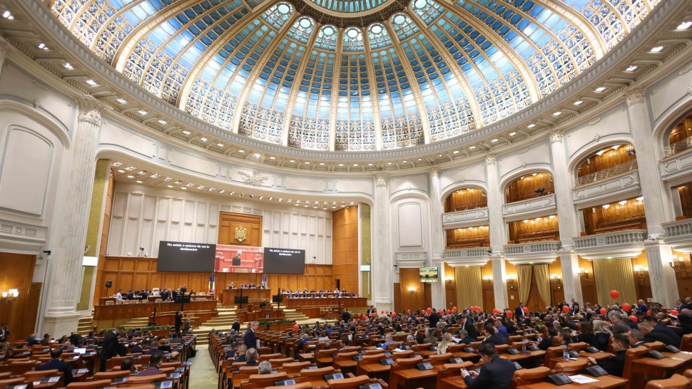 Moţiuni simple depuse de AUR împotriva ministrului Transporturilor și ministrului Energiei. Când au loc dezbaterile şi votul