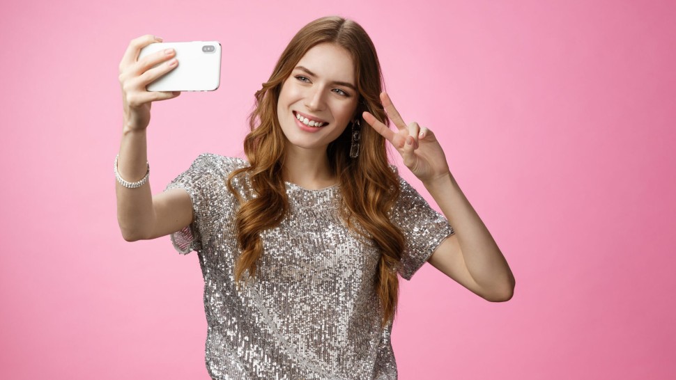 Trucuri pentru a ieși perfect în poze. Vei fi mult mai fotogenică