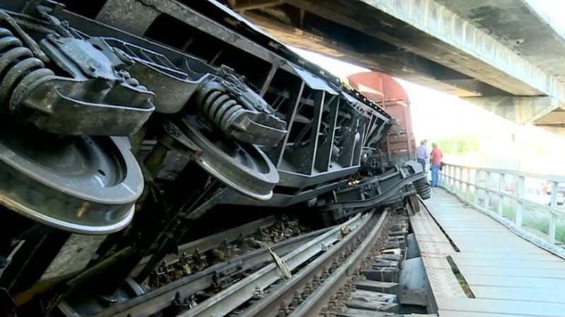 Tren deraiat în România. CFR anunță cum se desfășoară circulația feroviară
