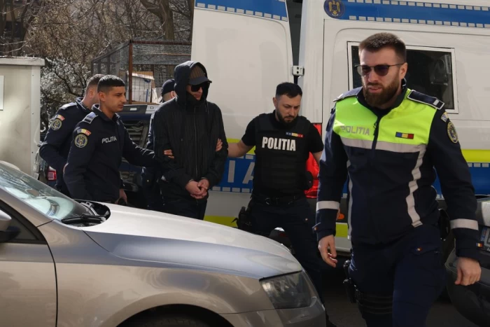 Bogdan Peșchir, adus pentru audieri la Parchetul General. Milionarul, considerat finanțatorul lui Călin Georgescu, a venit camuflat