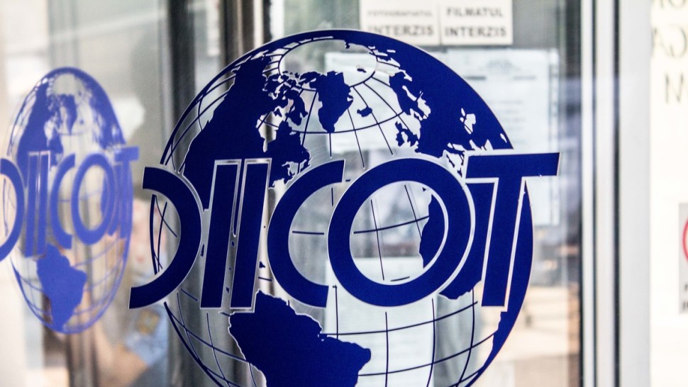 DIICOT a reţinut zeci de persoane după descinderile la clanurile Pian şi Purcel. Acestea ajung joi la Tribunalul Bucureşti cu propunerea de arestare preventivă