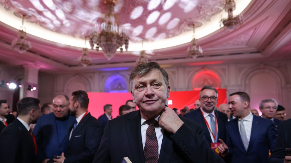 Crin Antonescu candidatul coaliției pentru funcția de președinte și-a lansat miercuri programul prezidențial România înainte UPDATE