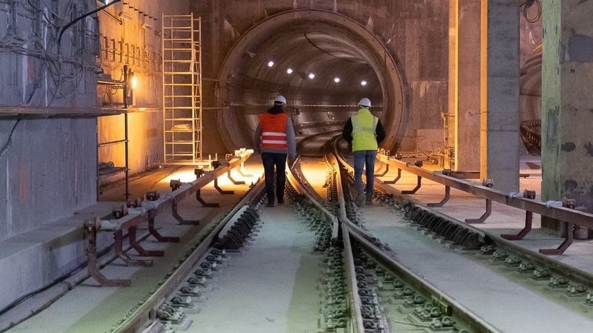 Pregătiri intense pentru construcția Magistralei 6 de metrou 1 Mai - Tokyo. Prima cârtiță se îndreaptă către punctul de start