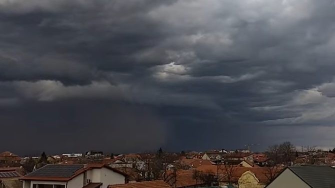 Alertă meteo ANM Cod galben de ploi însemnate cantitativ în mai multe zone. UPDATE Risc crescut de inundații HARTĂ
