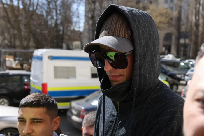 Bogdan Peșchir, adus pentru audieri la Parchetul General. Milionarul, considerat finanțatorul lui Călin Georgescu, a venit camuflat