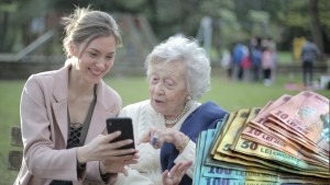 Ajutor financiar pentru pensionari începând cu luna mai. 3 milioane de români primesc prima tranșă