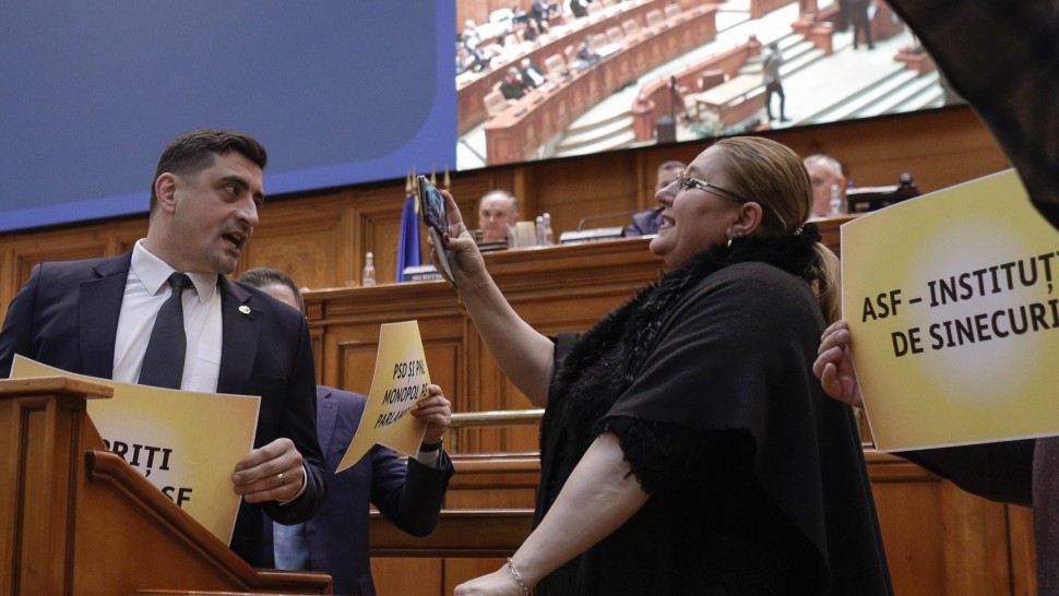 Candidatura Dianei Șoșoacă respinsă de Biroul Electoral Central Candidatura lui George Simion a fost validată. UPDATE Reacția AUR și POT
