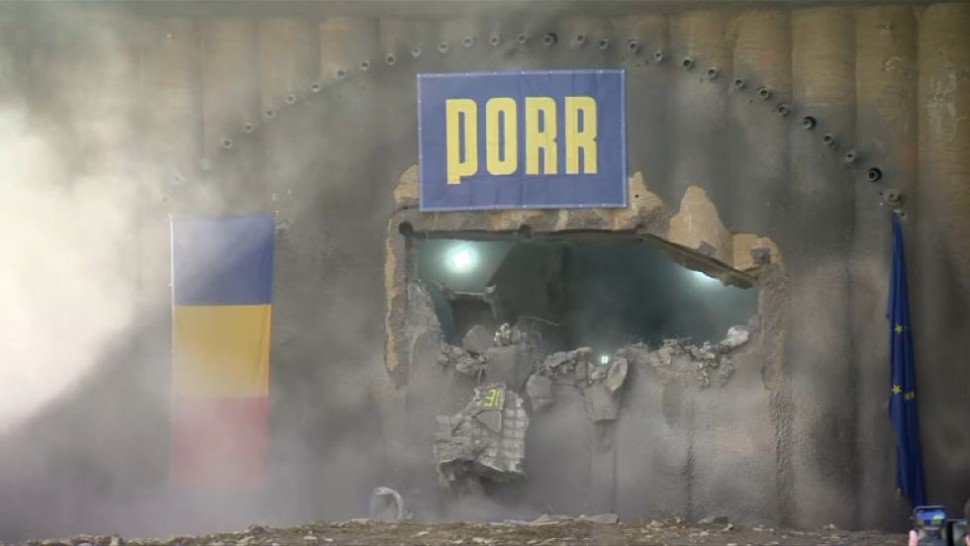 Premieră istorică în România Prima străpungere a unui tunel forat pe autostrada Sibiu  Pitești