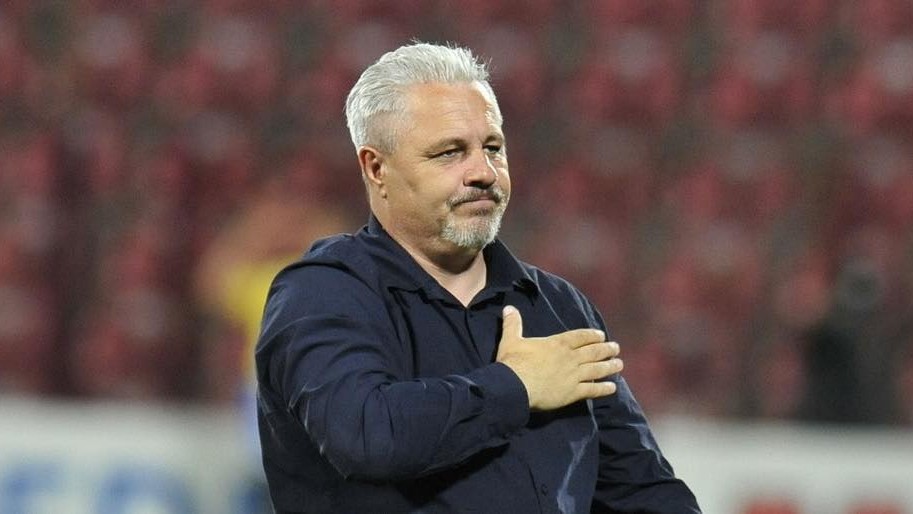 Marius Șumudică și-a anunțat demisia de la Rapid în fața suporterilor revoltați Vă cer scuze VIDEO