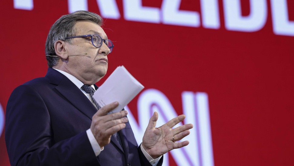 Sondajul sondajelor la Politico  Crin Antonescu pe locul 2 va disputa finala prezidențială cu Simion