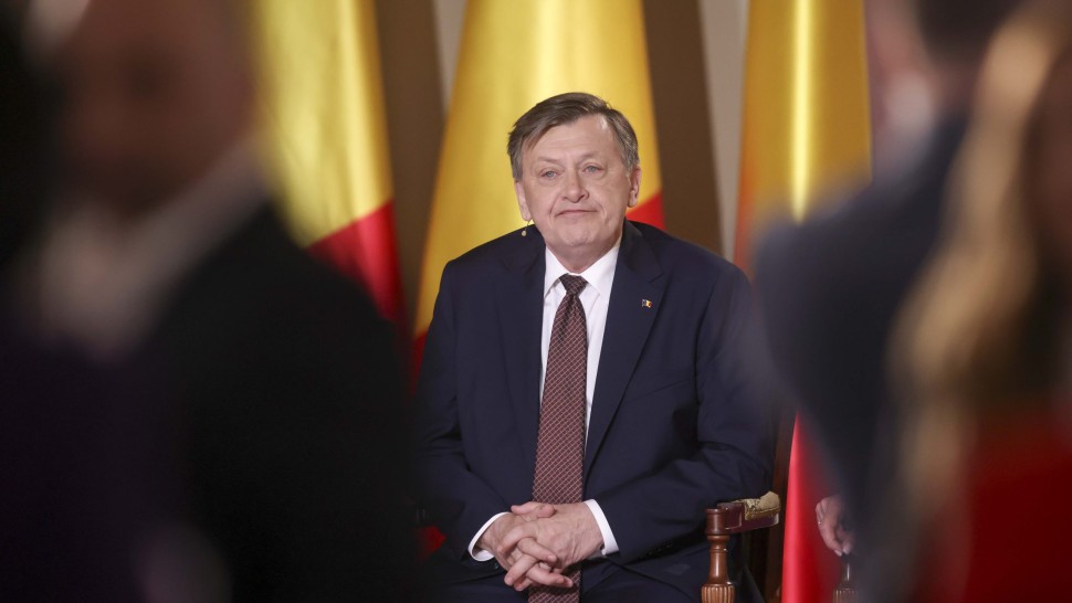 Crin Antonescu Îmi pare rău că am eșuat în aritmetica politică. Conducerea PNL a convocat Biroul Politic Național luni