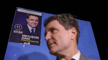 Nicușor Dan recunoaște că a folosit mașina Primăriei pentru deplasări în scop electoral Mă duce acasă poate să mă ducă la dezbateri