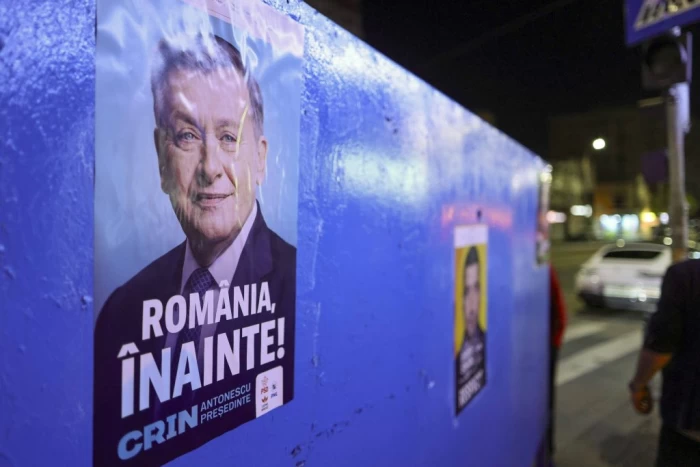 A început campania electorală pentru alegerile prezidențiale! Primarul Nicușor și alți candidați au dat startul. Cum arată afișele candidaților