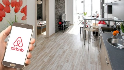 Banii din Booking și Airbnb urmăriți de ANAF. Obligațiile românilor până la 25 mai