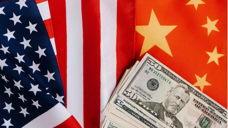 China şi SUA reiau negocierile. După valul de taxe şi ameninţări încearcă să evite un alt război tarifar