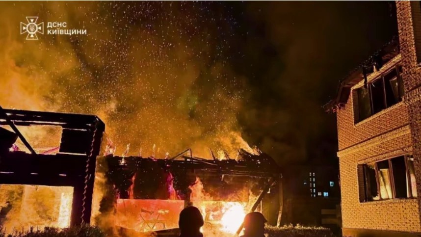 Rusia a atacat masiv Kievul cu drone ucigând 9 persoane și rănind 70. Kremlinul intensifică războiul. UPDATE Rusia a lansat 215 rachete de diferite tipuri și drone VIDEO