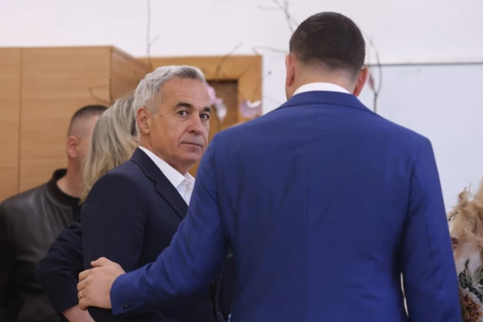 George Simion Călin Georgescu se retrage