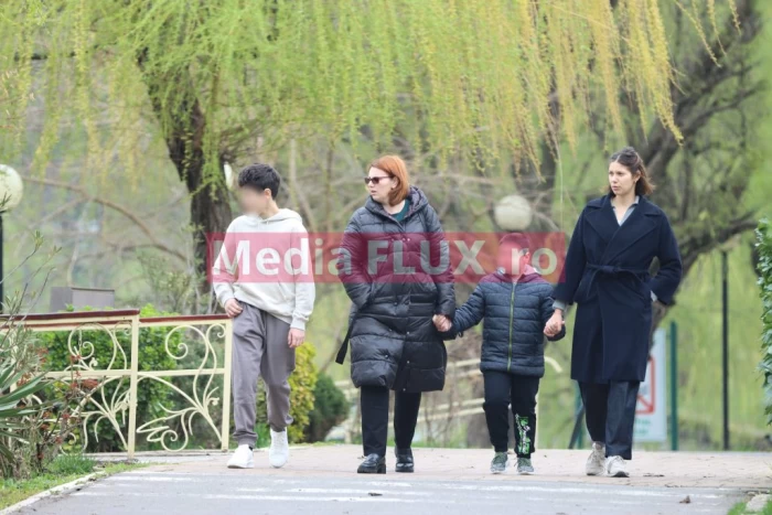 EXCLUSIV PAPARAZZI Marea campioană olimpică Gianina van Groningen, în parc cu familia FOTO și VIDEO