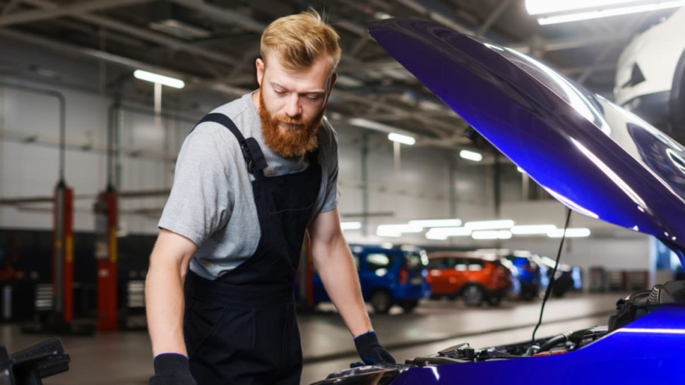 O nouă lovitură pentru șoferi. Se scumpesc toate reparațiile auto