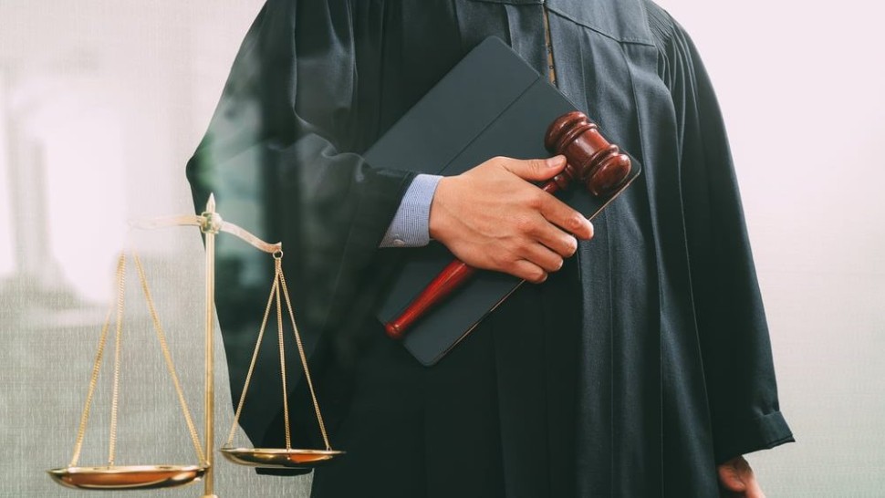 Judecătorii înlocuiți de inteligența artificială. Propunerea polițiștilor din România