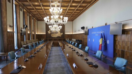 Negocieri pe ultima sută de metri pentru noul Guvern. UPDATE Liderii partidelor au discutat cu Nicușor Dan la Cotroceni. Cearta pe cele mai importante ministere