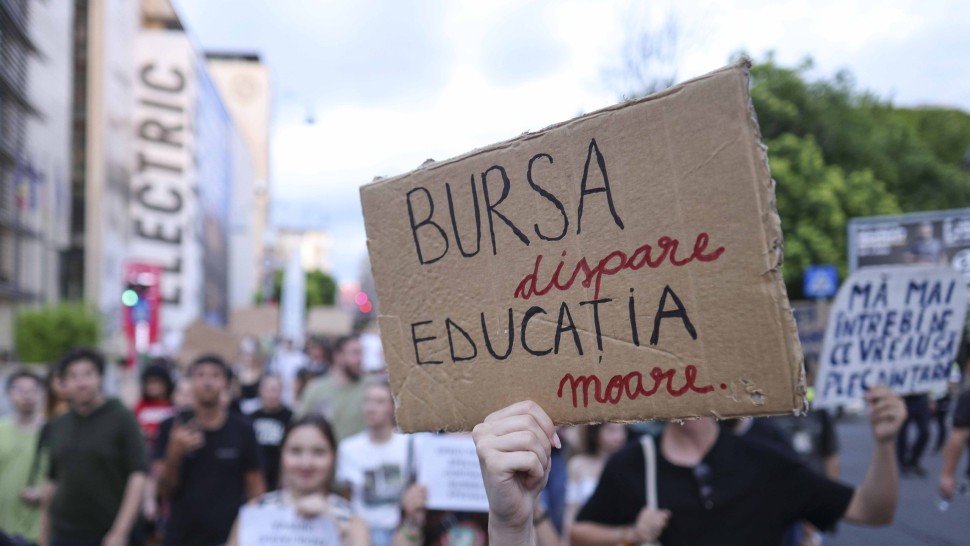 Studenţii se alătură protestelor organizate în Bucureşti. Luni ies în stradă în toate marile centru universitare