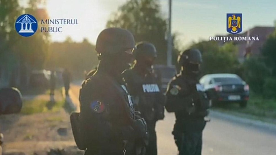 Peste 200 percheziții în Botoșani într-un dosar vizând acte de identitate românești false pentru cetățeni ruși și moldoveni. Domiciliul fictiv pentru mii de persoane