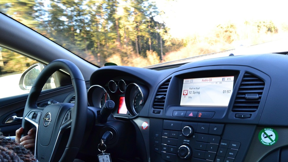 Reguli pentru șoferi în vacanță. Unde e valabil permisul auto românesc