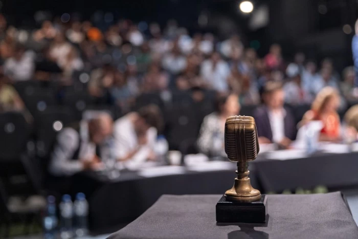 Vocea unei Generații