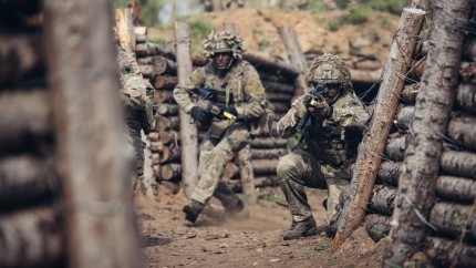 Rusia cere retragerea trupelor NATO din Est. 10.000 de soldați americani ar putea pleca din România și Polonia