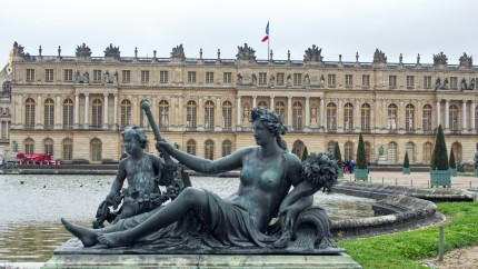 Turiștii pot discuta acum cu statuile de la Palatul Versailles grație inteligenței artificiale