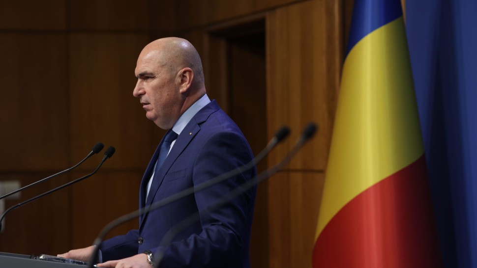 Guvernul crește vârste de pensionare la 65 de ani pentru magistrați Bolojan Valoarea pensiei unui magistrat să fie de maxim 70 din ultimul salariu net nu 80 din brut