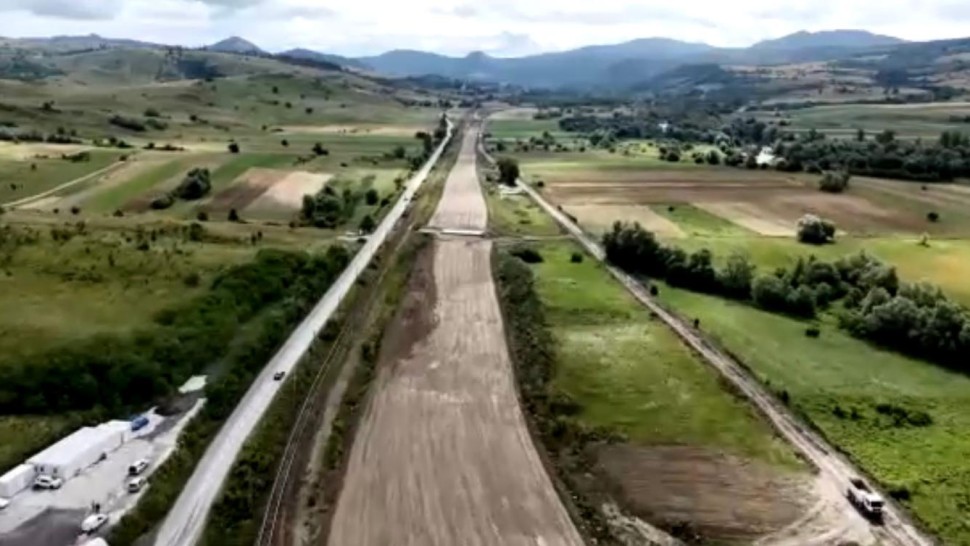 AKTOR România face progrese constante pe subsecțiunea ApațaCața calea ferată Brașov  Sighișoara GALERIE FOTO