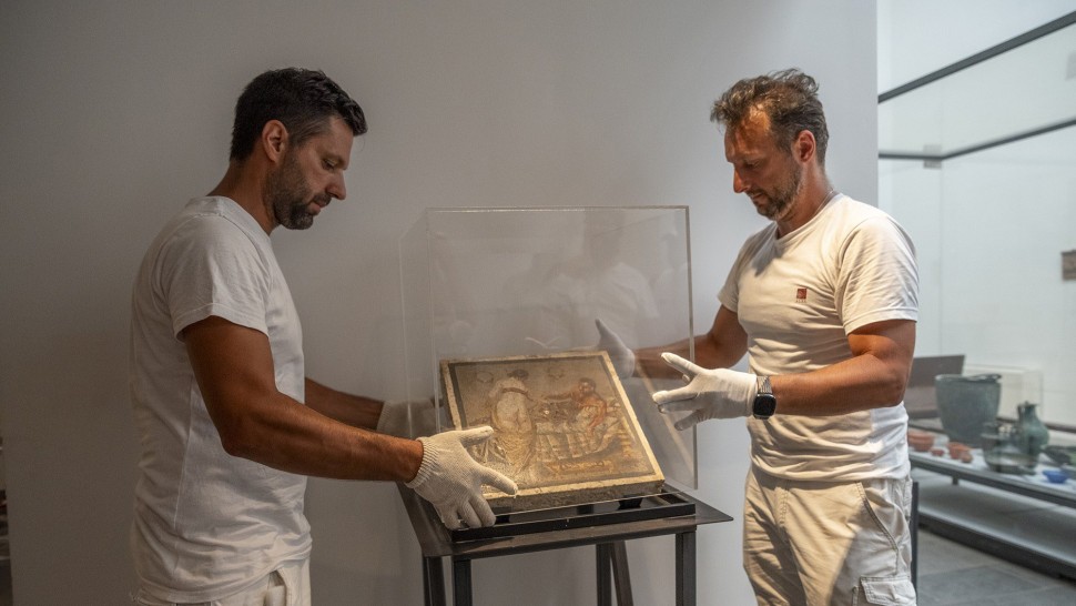 Cum arată un mozaic erotic recuperat de Pompei. Fusese sustras de un căpitan german în timpul războiului GALERIE FOTO